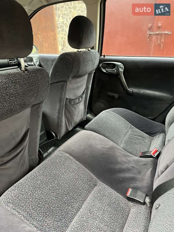 Седан Opel Vectra 1999 в Новом Роздоле