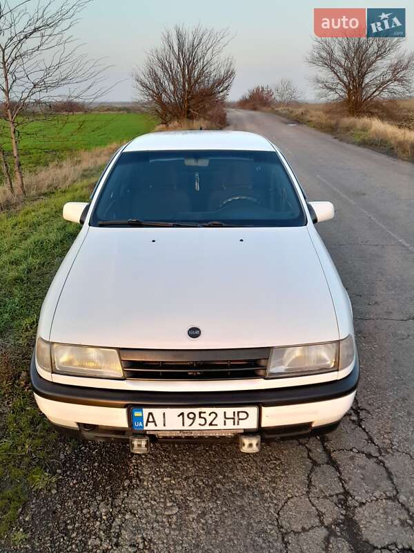 Седан Opel Vectra 1992 в Арбузинке