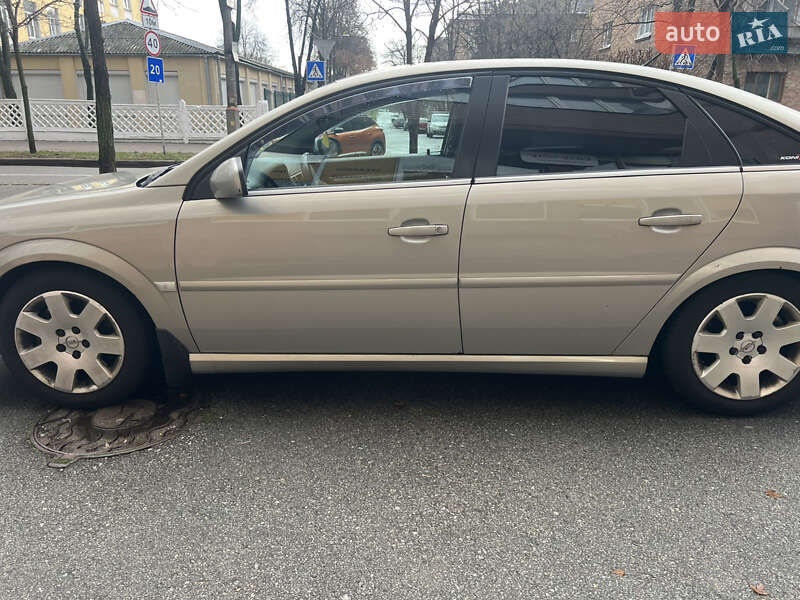 Лифтбек Opel Vectra 2008 в Киеве