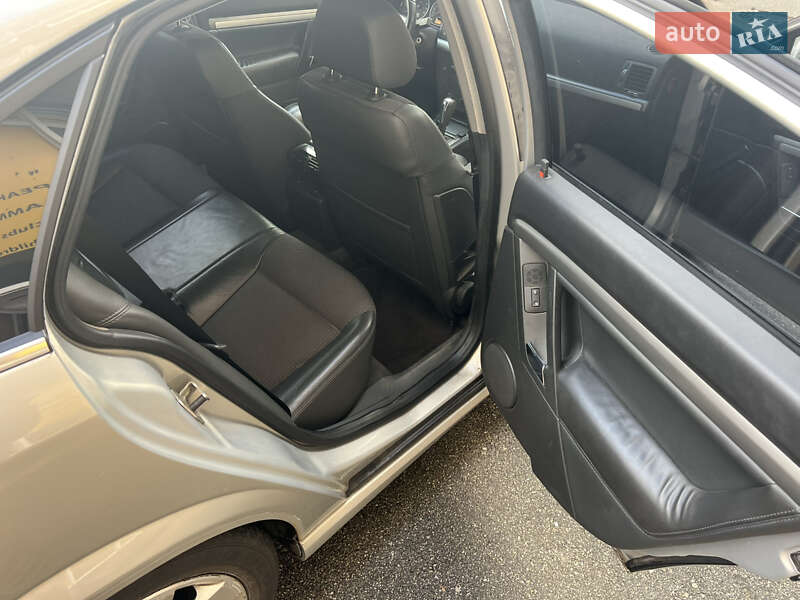 Лифтбек Opel Vectra 2008 в Киеве