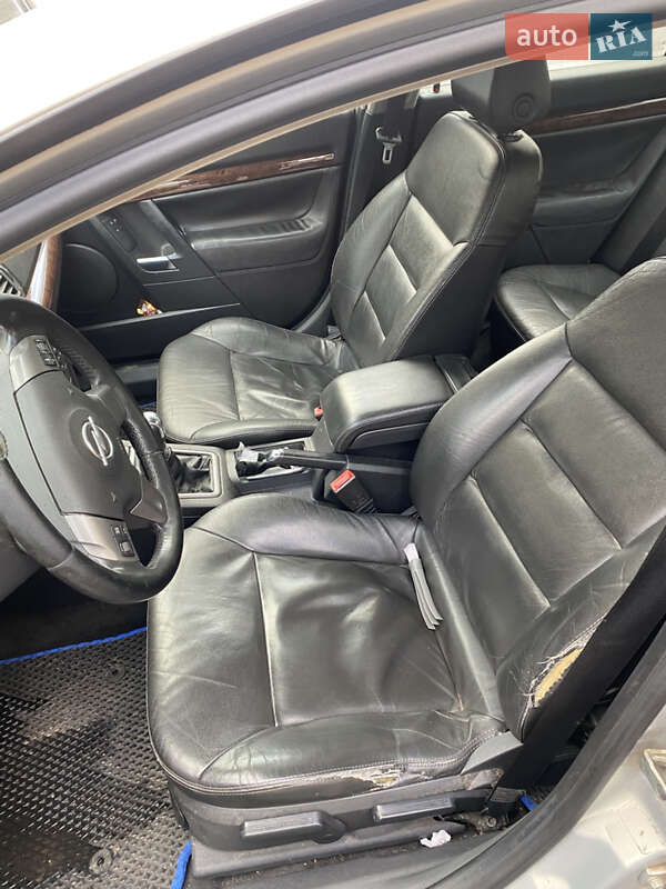 Седан Opel Vectra 2004 в Чернігові