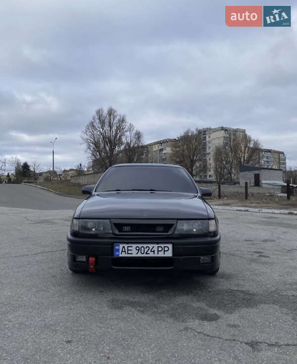 Седан Opel Vectra 1990 в Дніпрі