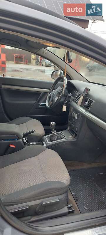 Универсал Opel Vectra 2005 в Ивано-Франковске