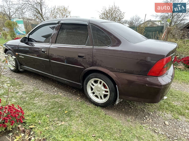 Седан Opel Vectra 2000 в Чернівцях