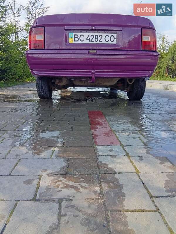 Седан Opel Vectra 1991 в Львові