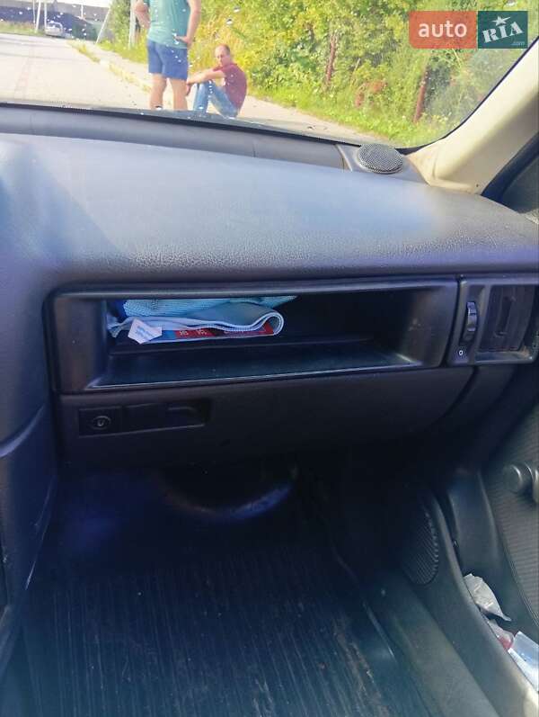 Седан Opel Vectra 1991 в Львові