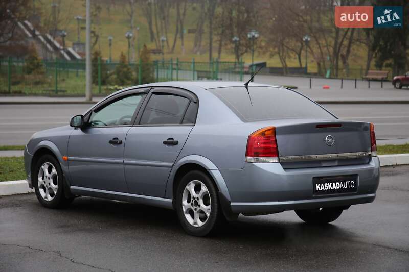 Седан Opel Vectra 2006 в Харкові