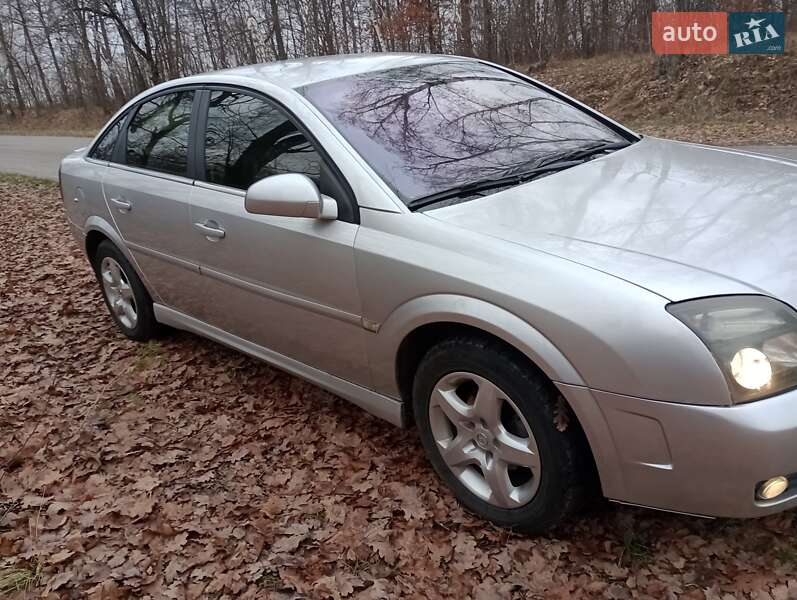 Ліфтбек Opel Vectra 2003 в Лебедині