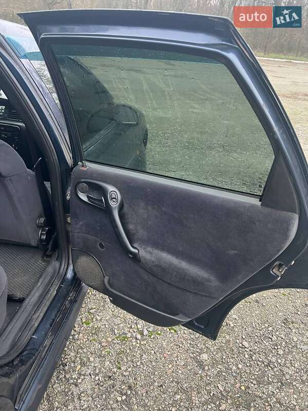 Седан Opel Vectra 1999 в Днепре