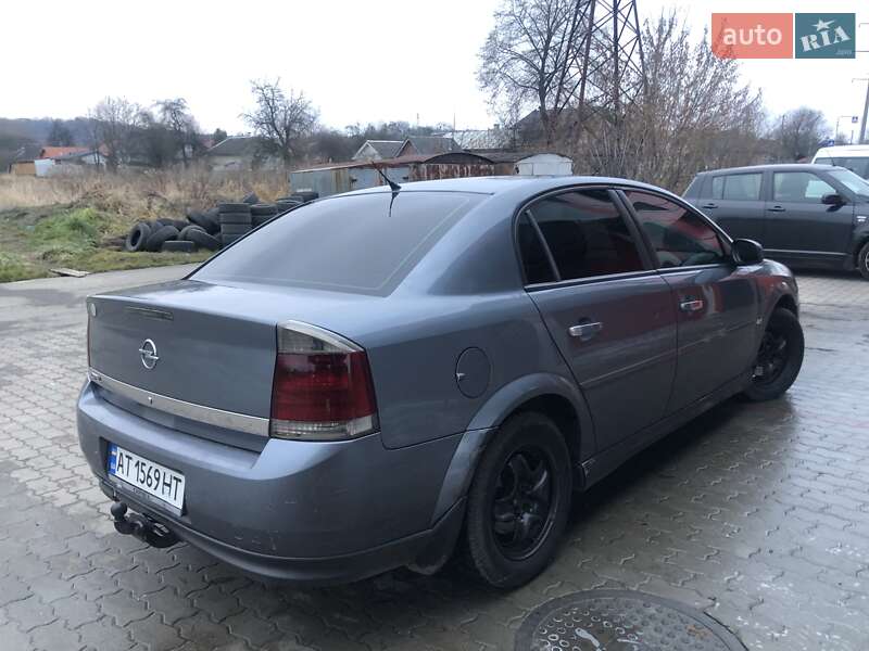 Седан Opel Vectra 2005 в Калуші