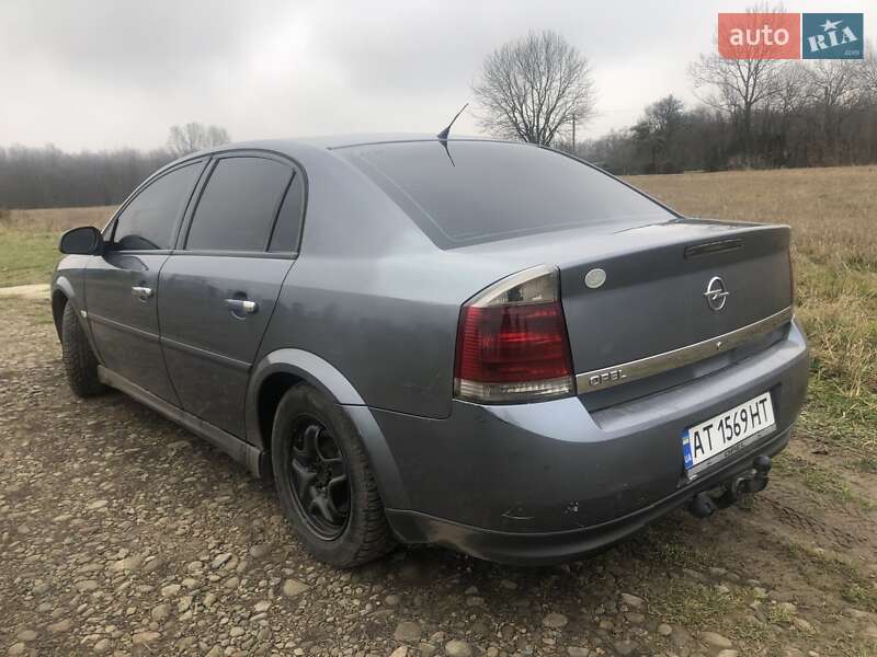 Седан Opel Vectra 2005 в Калуші