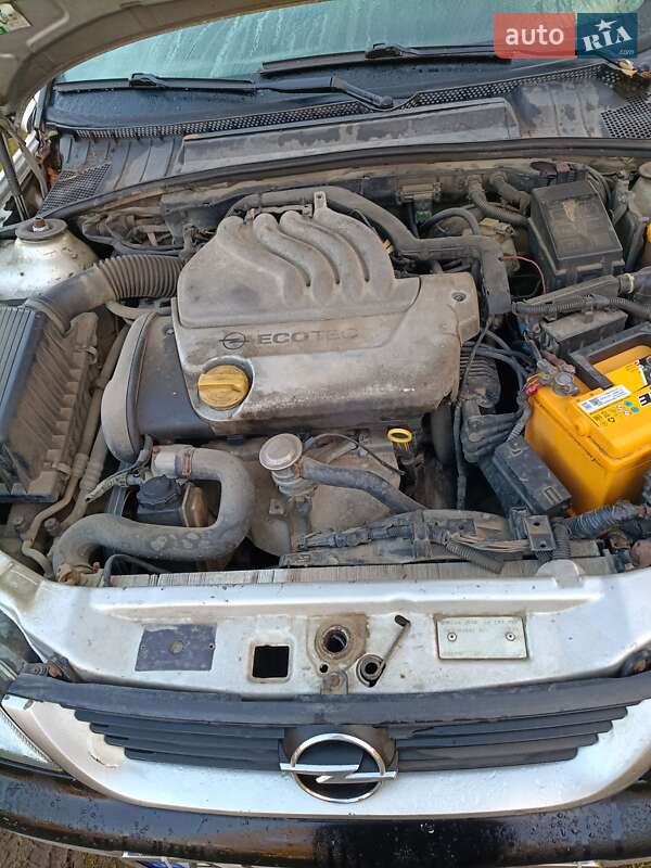 Седан Opel Vectra 1998 в Болехове