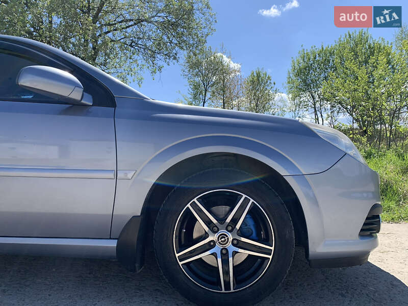 Седан Opel Vectra 2006 в Новому Розділі