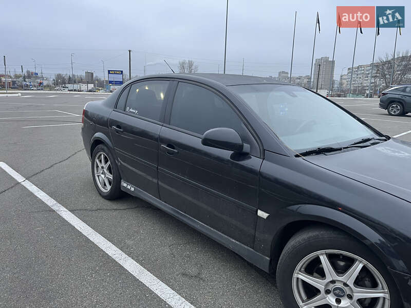 Седан Opel Vectra 2004 в Киеве