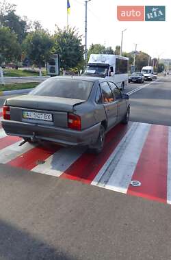 Седан Opel Vectra 1992 в Киеве