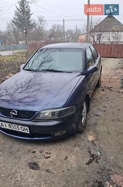 Седан Opel Vectra 1998 в Тараще