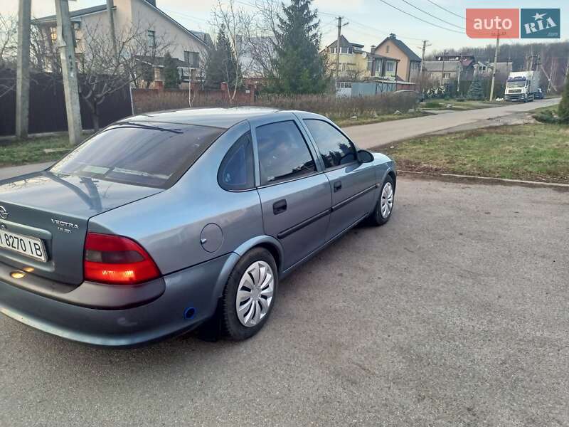 Седан Opel Vectra 1998 в Полтаве