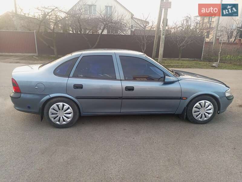 Седан Opel Vectra 1998 в Полтаве