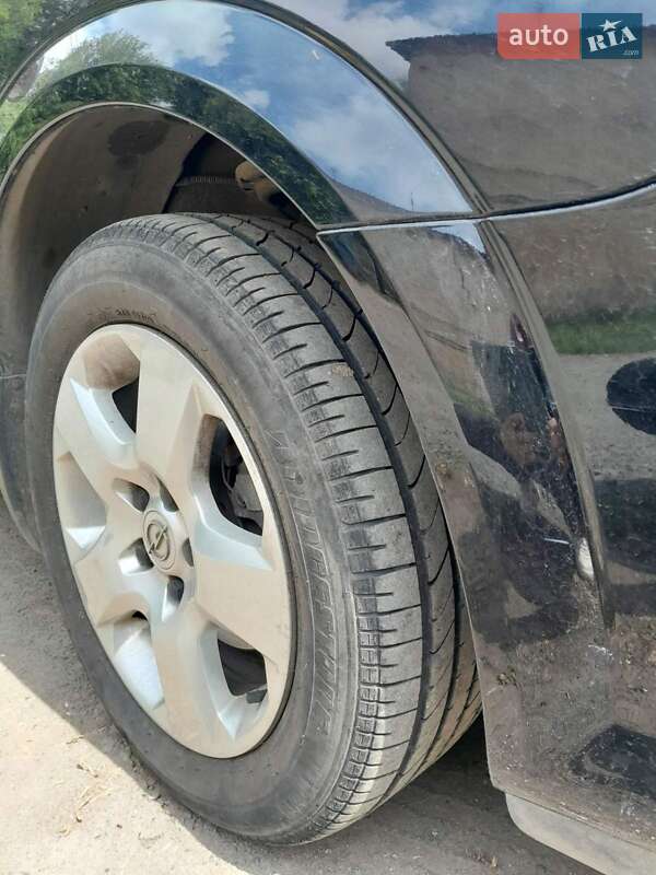 Седан Opel Vectra 2006 в Широком