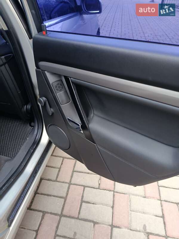 Седан Opel Vectra 2008 в Шполе