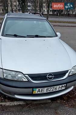 Універсал Opel Vectra 1998 в Дніпрі