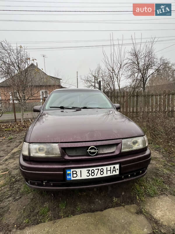 Ліфтбек Opel Vectra 1993 в Лубнах