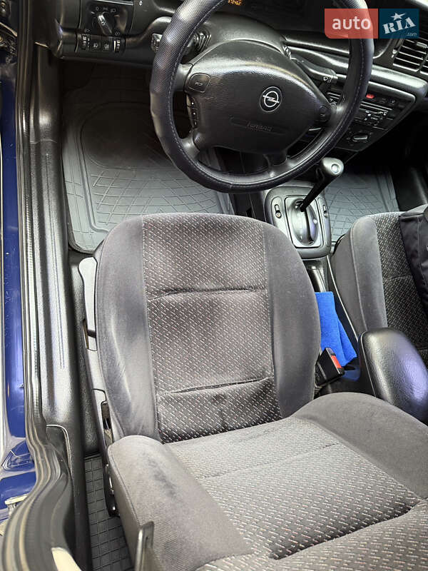 Седан Opel Vectra 1997 в Одесі