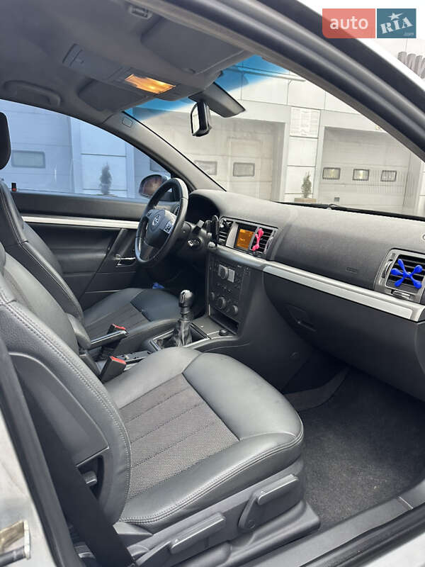 Лифтбек Opel Vectra 2007 в Виннице