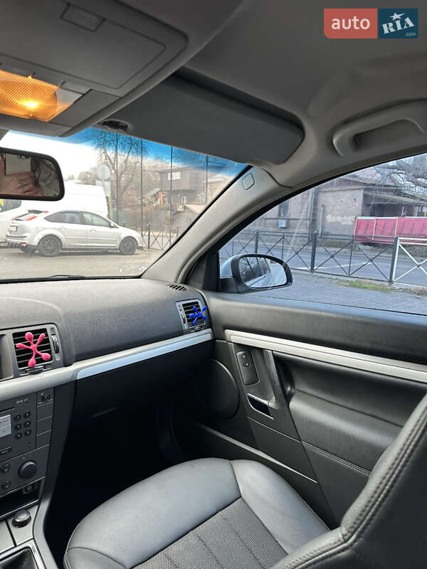 Лифтбек Opel Vectra 2007 в Виннице