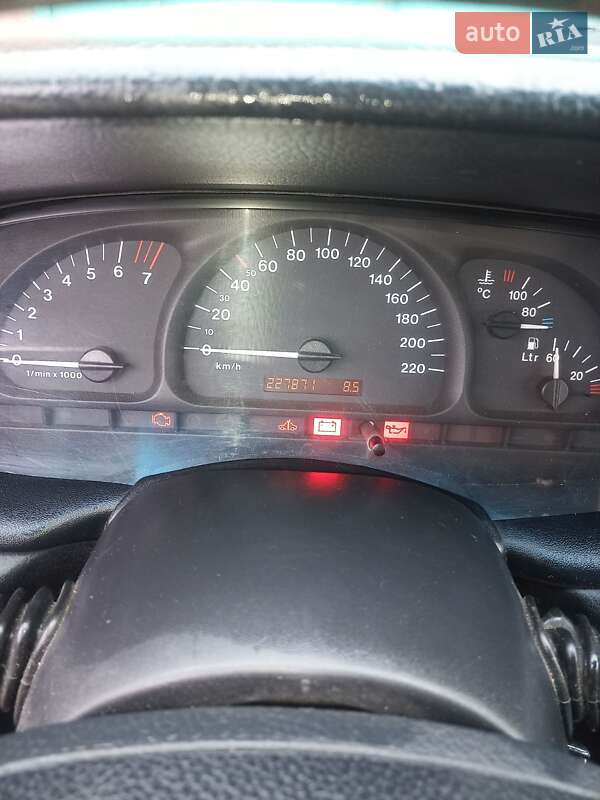 Седан Opel Vectra 2001 в Липовой Долине