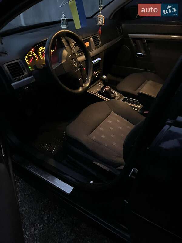 Седан Opel Vectra 2006 в Шполі