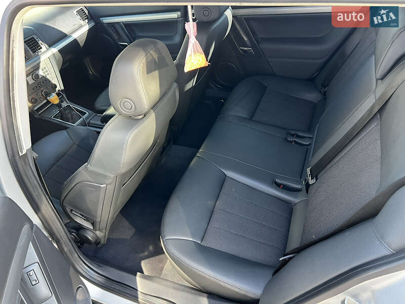 Универсал Opel Vectra 2008 в Умани