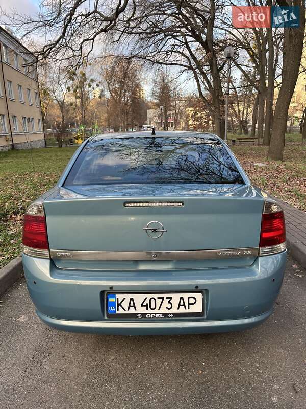 Седан Opel Vectra 2006 в Киеве