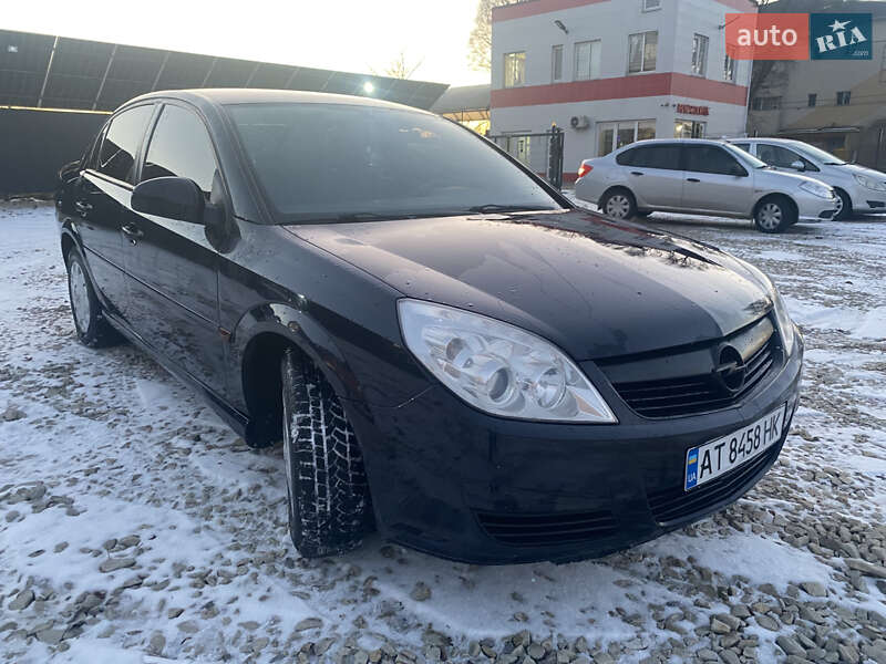 Седан Opel Vectra 2005 в Калуше