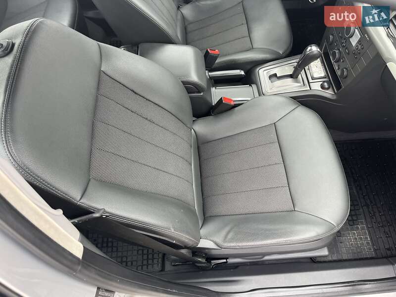 Седан Opel Vectra 2008 в Мукачево