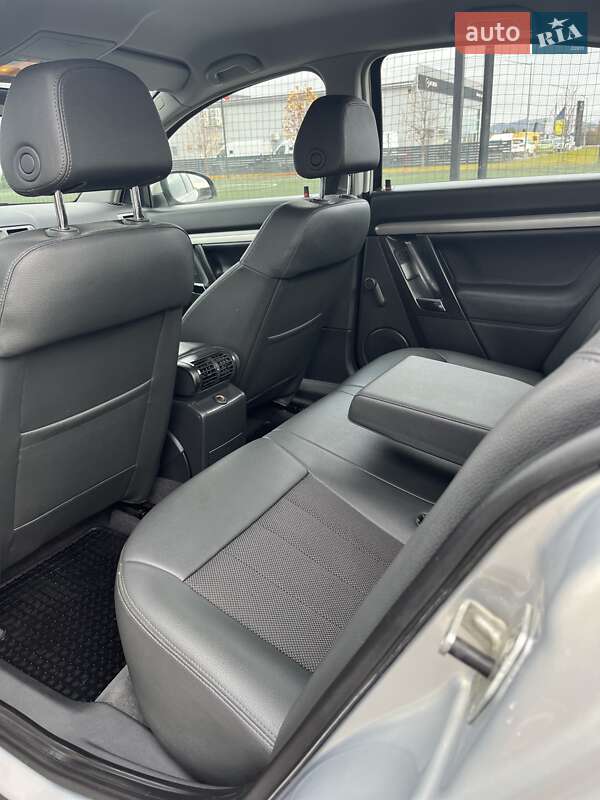 Седан Opel Vectra 2008 в Мукачево