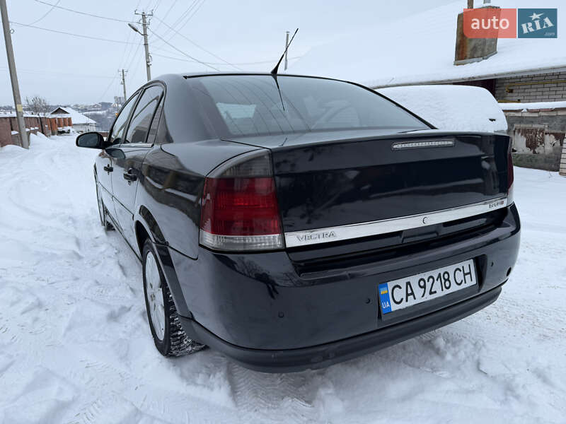 Седан Opel Vectra 2006 в Умані