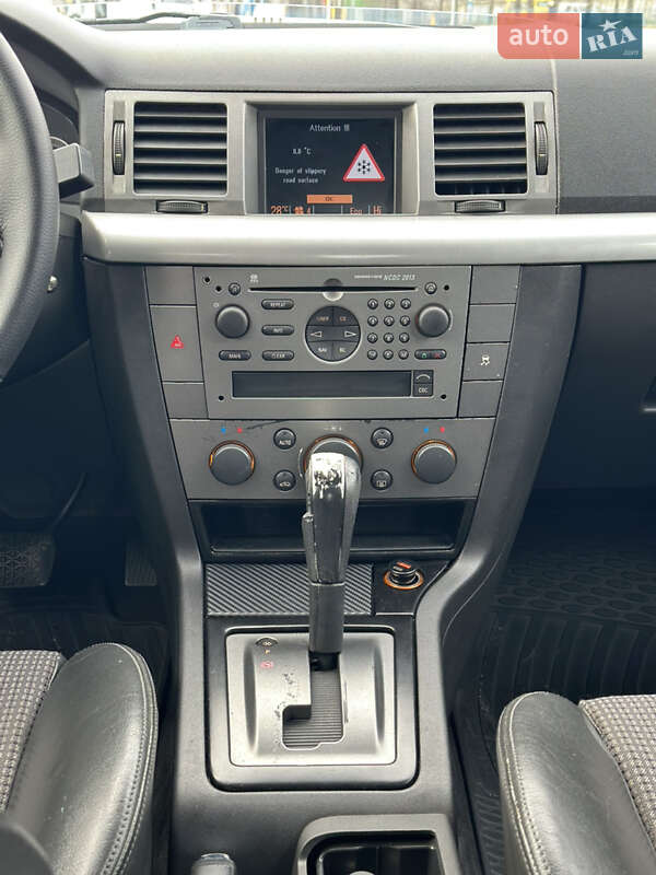 Ліфтбек Opel Vectra 2002 в Одесі