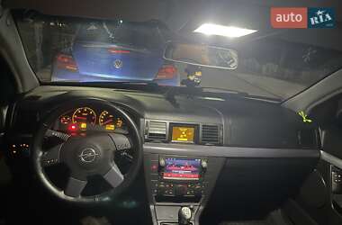 Седан Opel Vectra 2002 в Кривому Розі