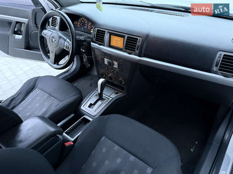 Седан Opel Vectra 2006 в Полтаве