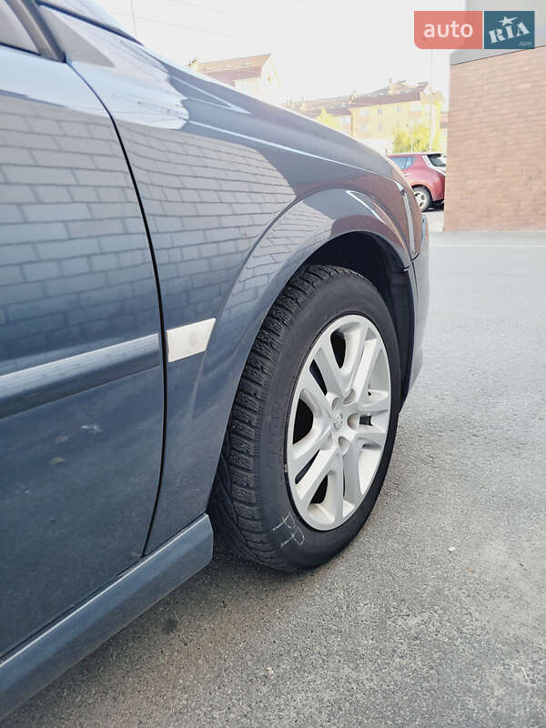 Седан Opel Vectra 2006 в Софиевской Борщаговке