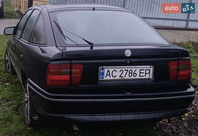 Лифтбек Opel Vectra 1995 в Локачах