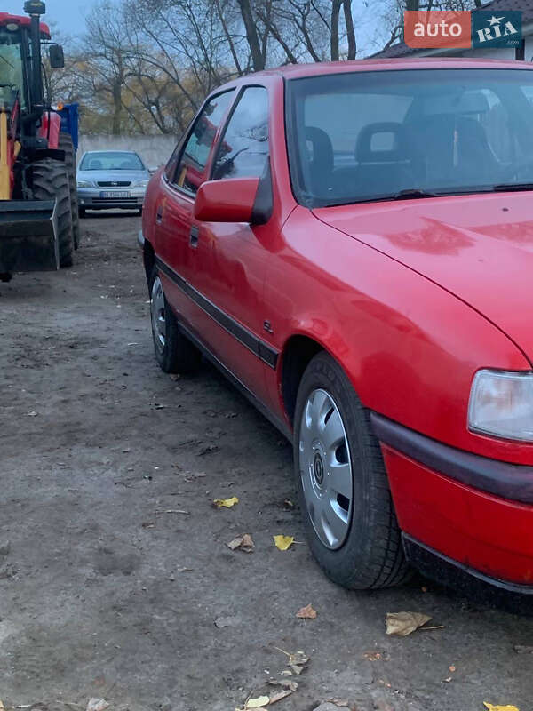Седан Opel Vectra 1990 в Кременчуге