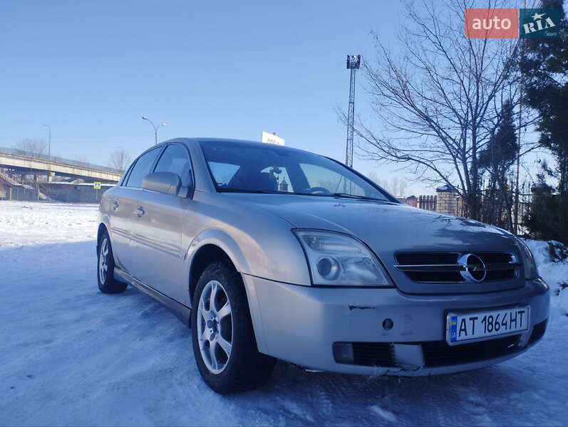 Седан Opel Vectra 2005 в Надворной