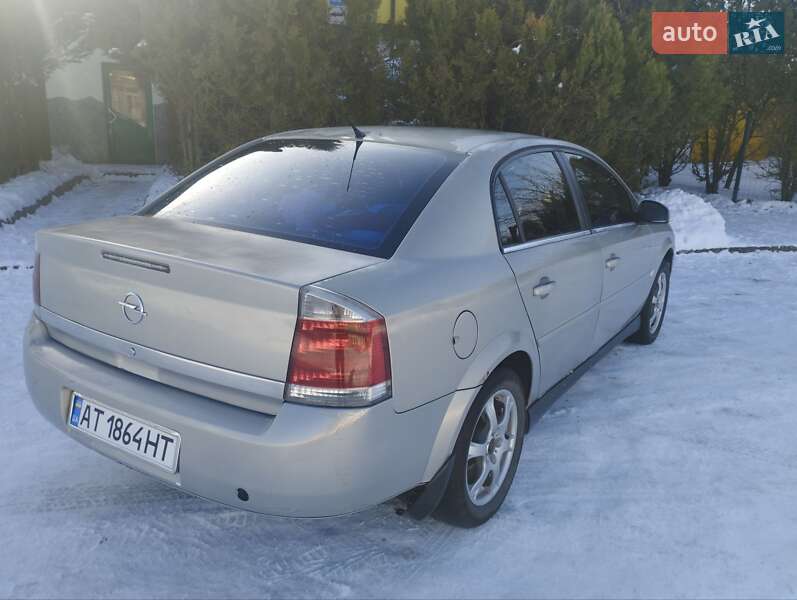 Седан Opel Vectra 2005 в Надворной