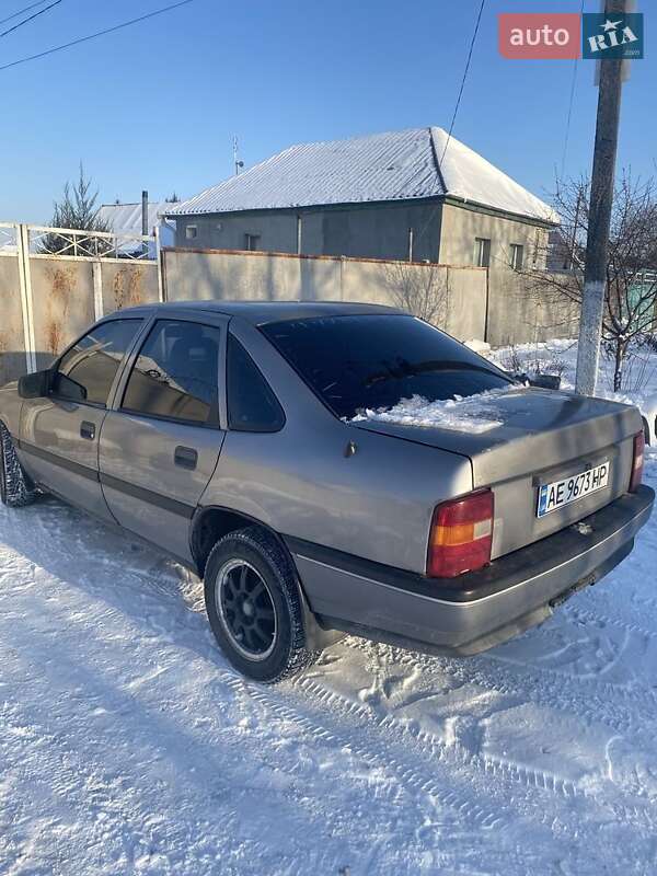 Седан Opel Vectra 1992 в Днепре
