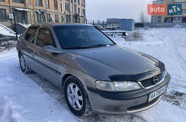 Лифтбек Opel Vectra 1997 в Киеве