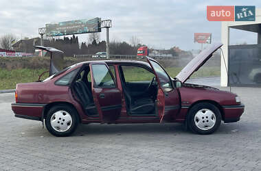 Седан Opel Vectra 1990 в Львове