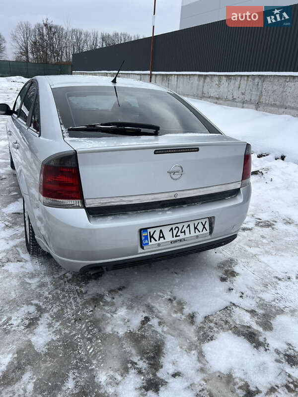 Лифтбек Opel Vectra 2003 в Киеве
