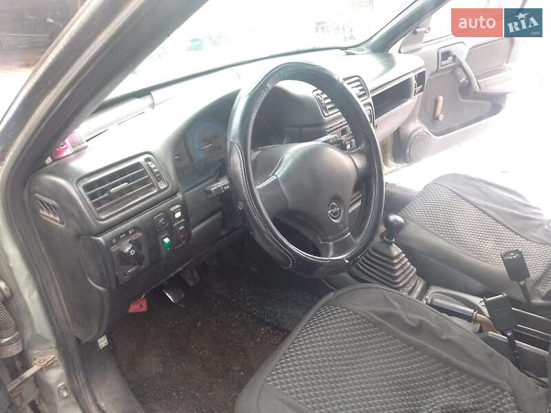 Седан Opel Vectra 1991 в Луцке